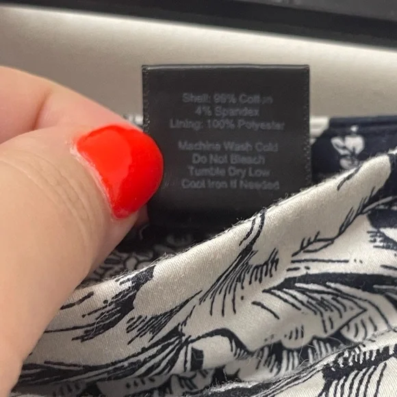 Ann Taylor Floral Pencil Skirt - Picture 6 of 6